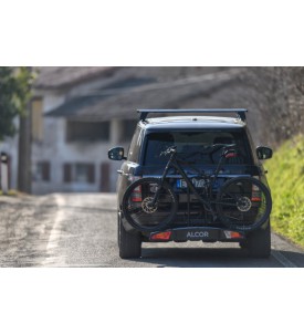 Porte vélo basculant pour attelage